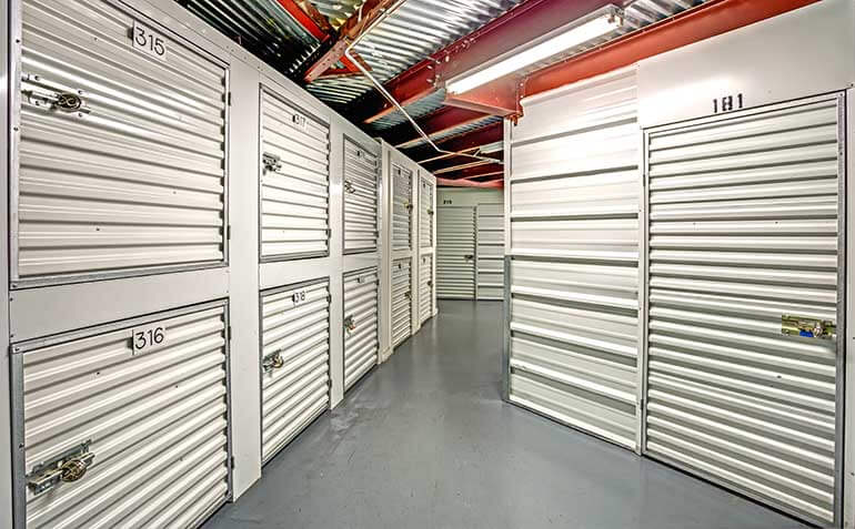 Indoor Storage Units and Storage Lockers in Pinellas Park, Florida