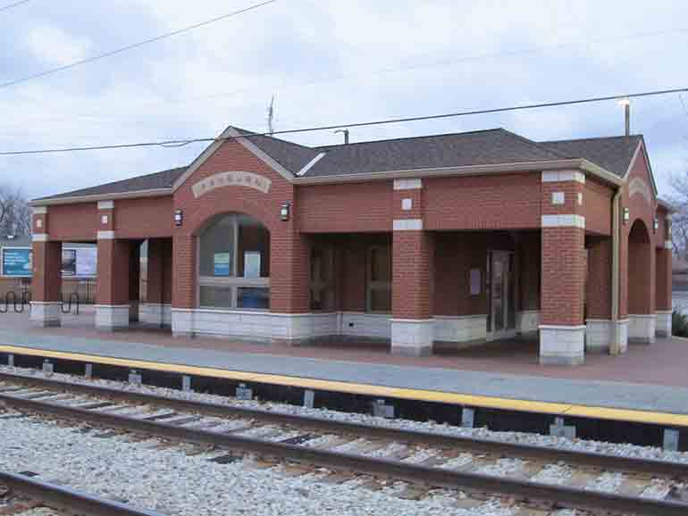 chicago south side neighborhood metra station in ashburn wright